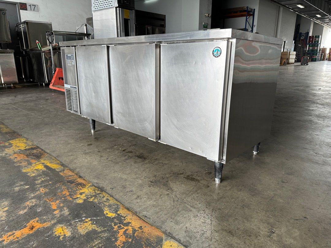 3 Door Undercounter Chiller| Hoshizaki RT-188MA-S Image 2
